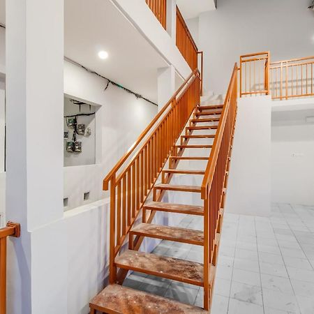 Urban24 Syariah Depok Hotel Ngoại thất bức ảnh