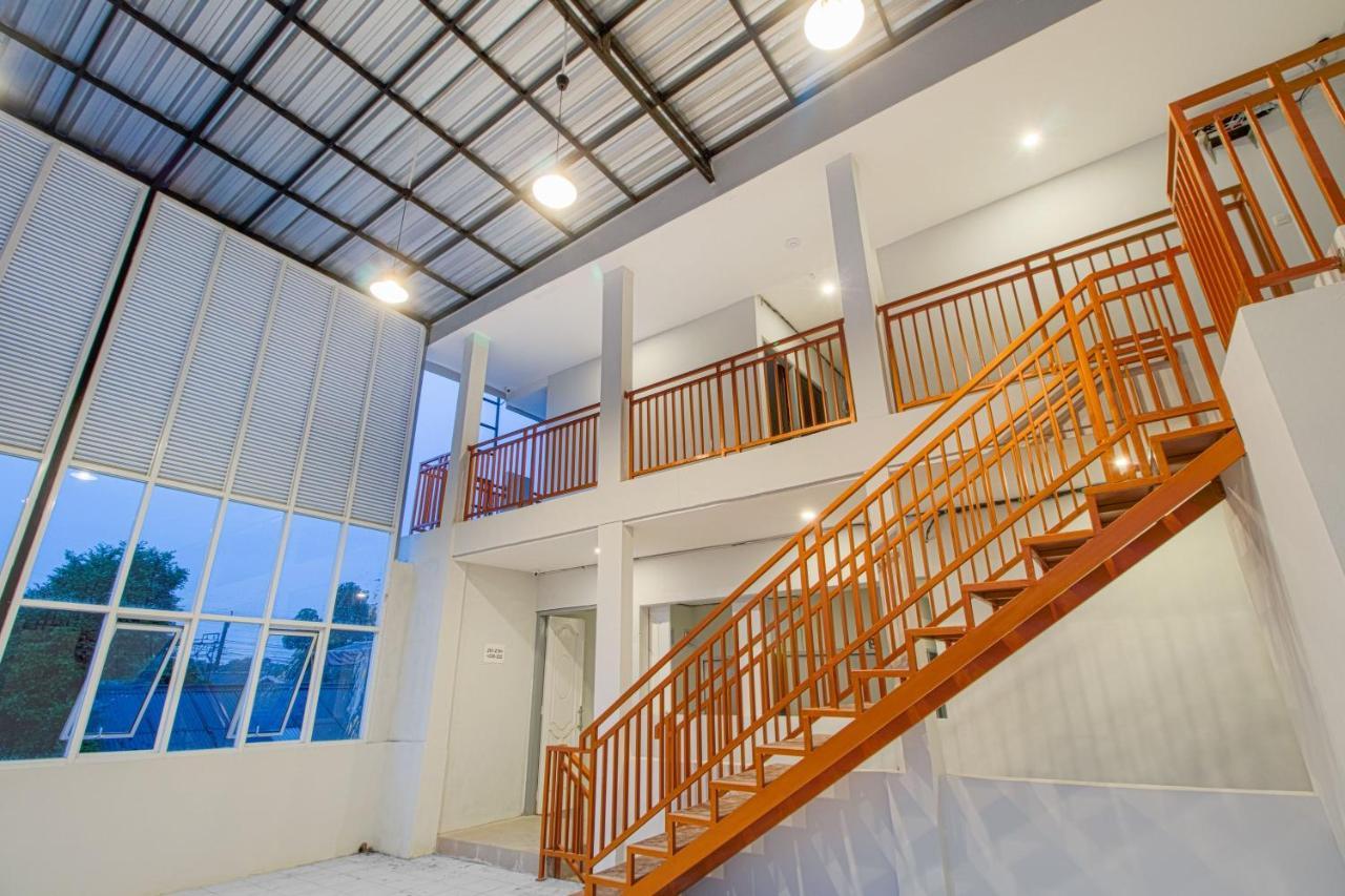 Urban24 Syariah Depok Hotel Ngoại thất bức ảnh